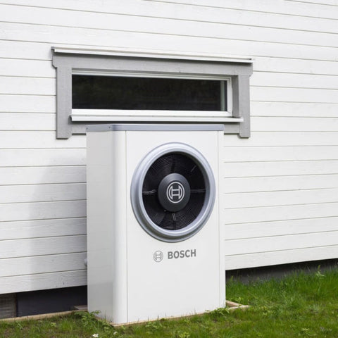 Bosch Compress 7000i AWB és CS7001iAW-17 levegő-víz hőszivattyú, monobl, kieg. fűtés nélkül