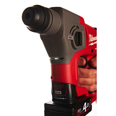 Milwaukee M12CH-402 Ütvefúró