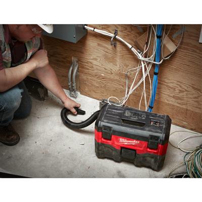 Milwaukee M18 VC2-0 akkus porszívó