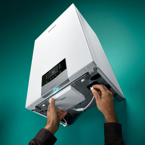 Vaillant Ecotec plus VU 25 CS/1-5 (N-INT2) kondenzációs gázkazán, fűtő 24,7 Kw