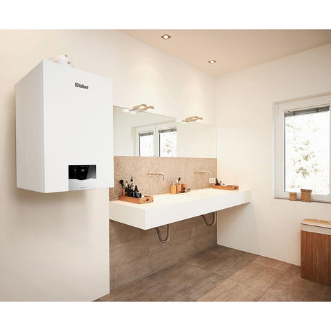 Vaillant Ecotec plus VUI 26 CS/1-5 (N-INT2) kondenzációs gázkazán, kombi, tárolós (20l) 19,7 Kw